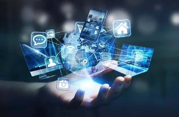 O avanço da tecnologia nos últimos 10 anos 1 images 2025 03 22T000356.303