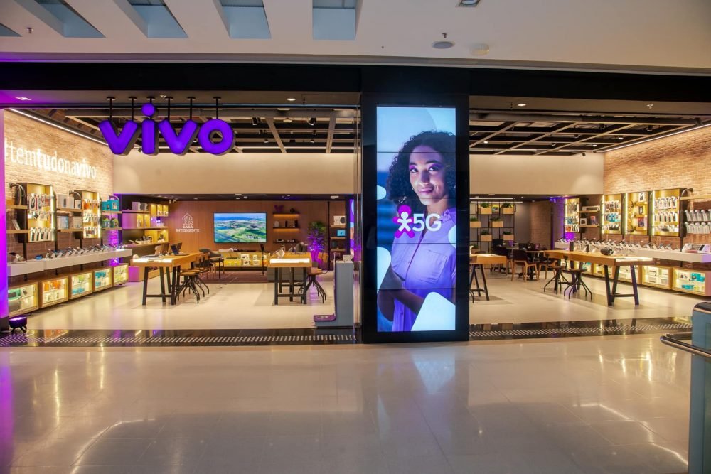 Vivo lança smartphones dobráveis da Samsung com ofertas e facilidades exclusivas