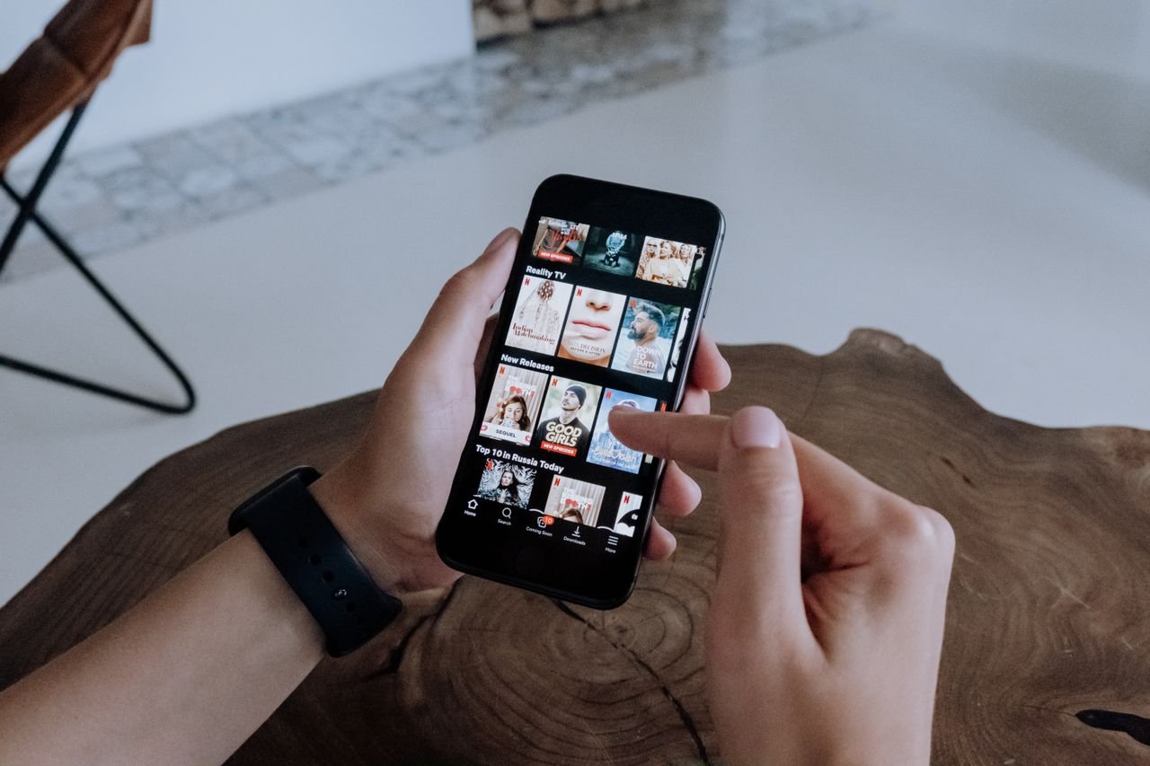 Streaming ou TV por assinatura: entenda as diferenças entre os serviços
